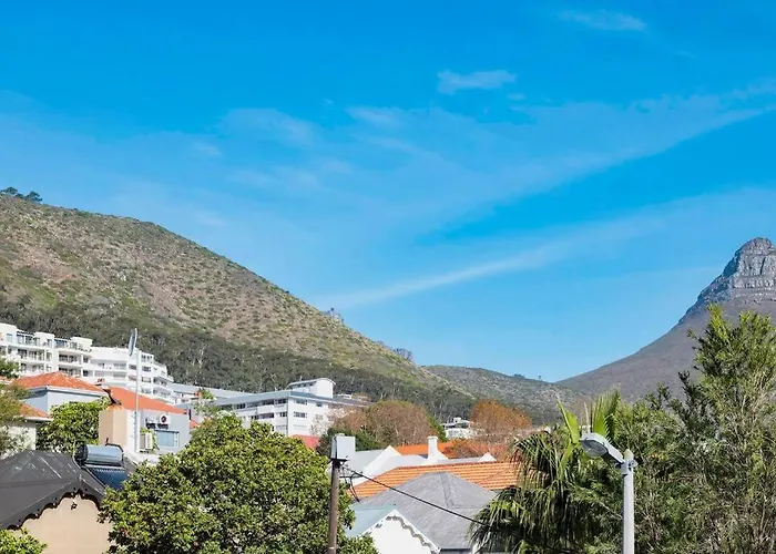 Metropole East Of Main Spacious Sea Point Retreat