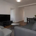 Metropole East Of Main Spacious Sea Point Retreat