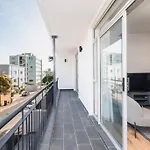 Metropole East Of Main Spacious Sea Point Retreat