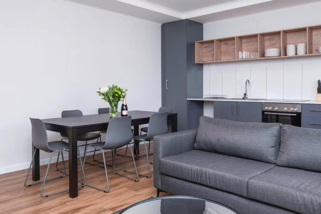 Apartment Metropole East Of Main Spacious Sea Point Retreat *